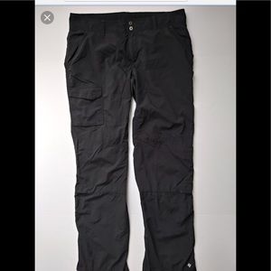 EUC Columbia Omni Shade hiking pants size 16.